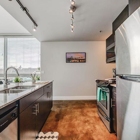 Upscale 2Br Condo - King Bed - Stunning Views YYC Eksteriør bilde