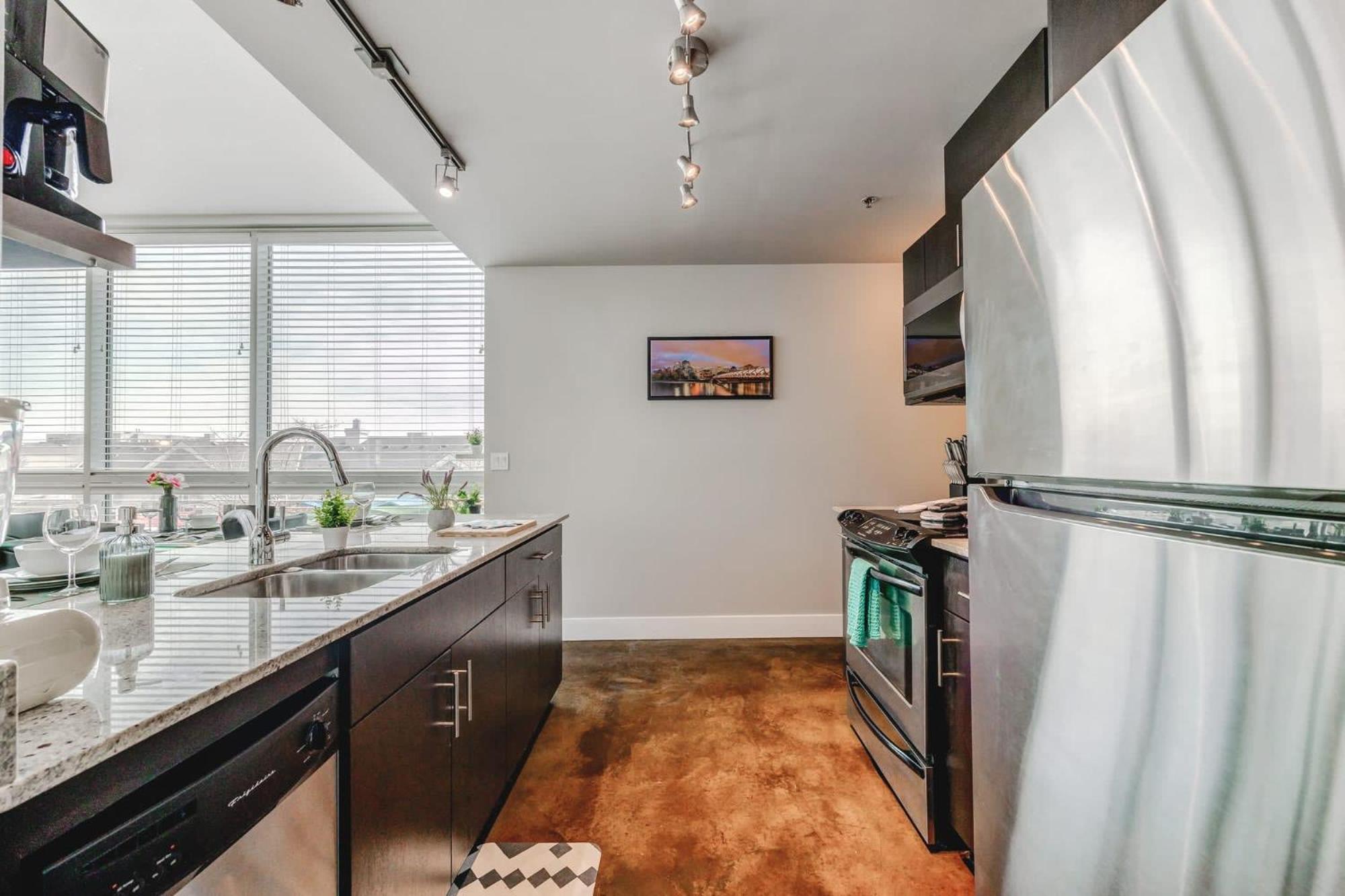 Upscale 2Br Condo - King Bed - Stunning Views YYC Eksteriør bilde